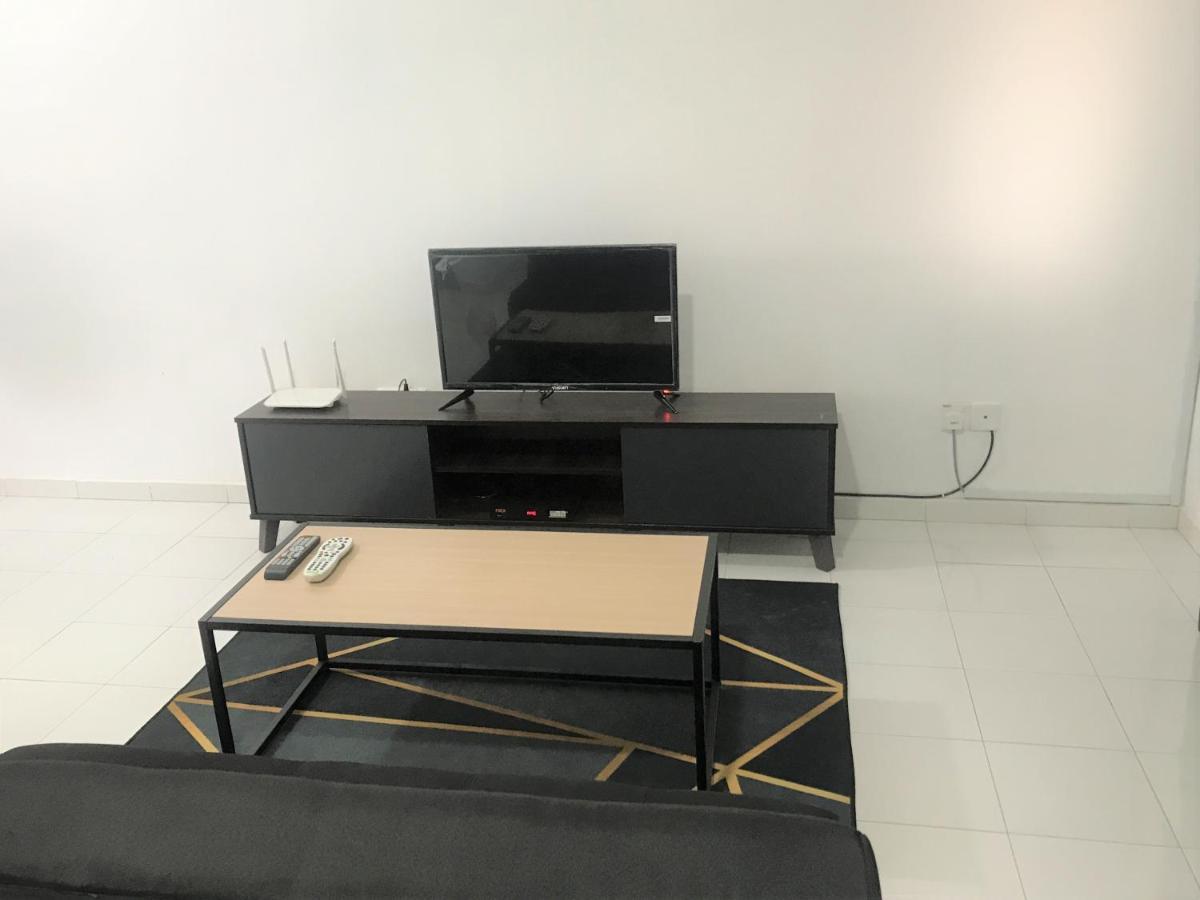 Oyo 90493 Jl Homestay Segamat Esterno foto