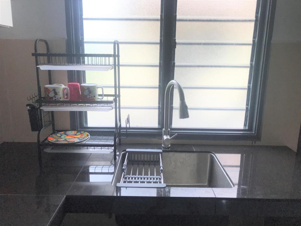 Oyo 90493 Jl Homestay Segamat Esterno foto