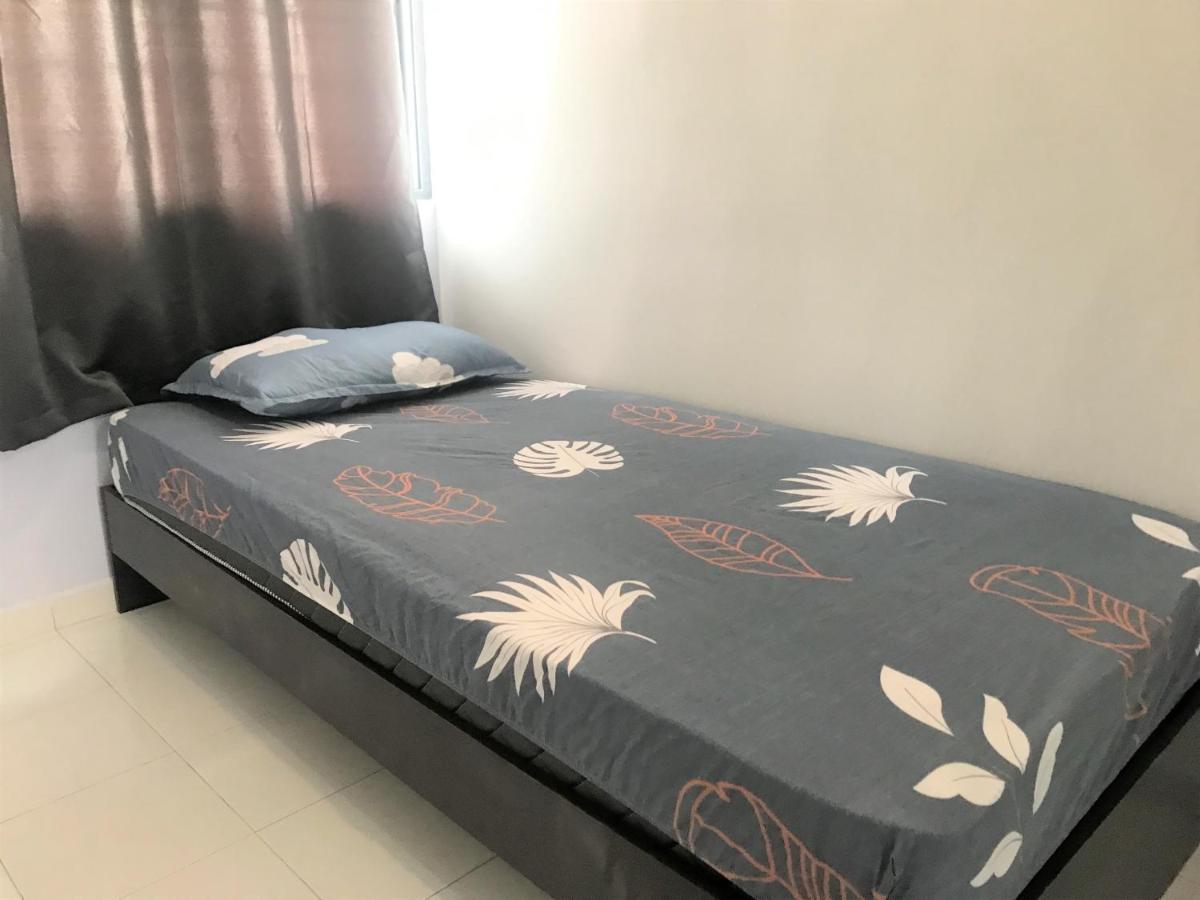 Oyo 90493 Jl Homestay Segamat Esterno foto