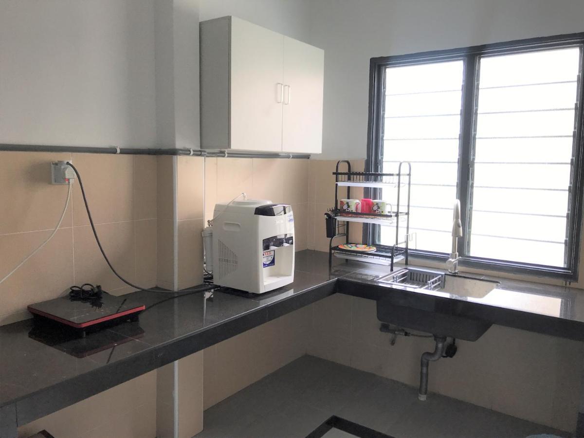 Oyo 90493 Jl Homestay Segamat Esterno foto