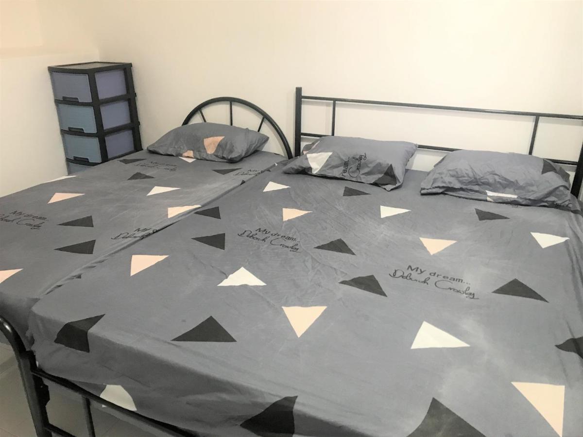 Oyo 90493 Jl Homestay Segamat Esterno foto
