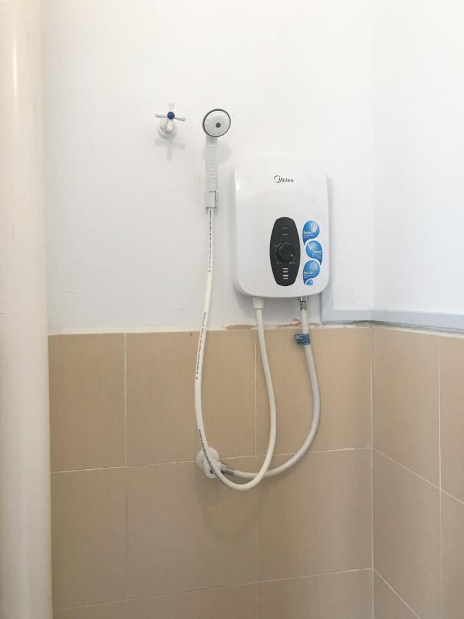 Oyo 90493 Jl Homestay Segamat Esterno foto